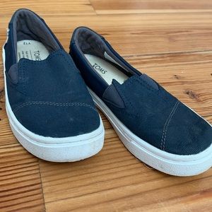 Toms slides for boys